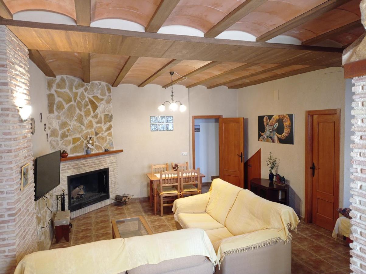 Casa Camille.Villares Elche De La Sierra Exterior photo